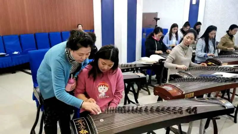 古筝入门教程_古筝入门指法练习_教程教学视频-娱乐在线观看(图1)